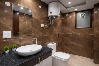 3BHK with spacious living room near Airport, South Delhi - 3
