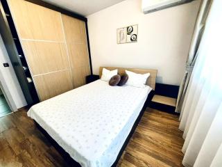 2BR Haven - Steps from the Mall - 6