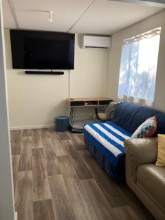 'Seas the Day' Preston Beach House - Pet Friendly - 500m to the beach! - 2