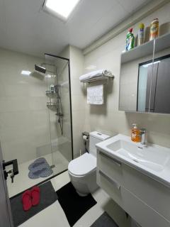 Executive one bedroom apartments with breathtaking city views swimming pool ,well equipped gym ,child playground and ample parking space - 9