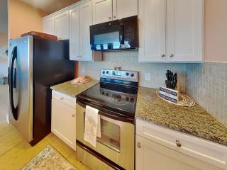 Pointe West 202 - The Hermit Hideaway - 1