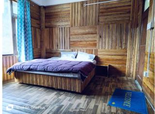 RIVER EDGE Home stay - 6