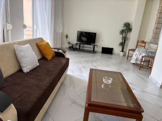 Glejdi Apartment By Ngjela Apartments - 4