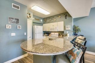 Shores of Panama 314 - 1 BdBunks Sleeps 6. Same Level Parking Free Fun - 1