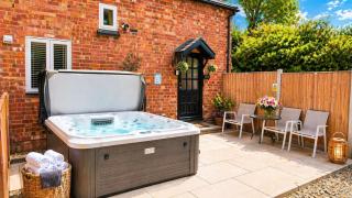 Juliet Cottage HOT TUB Sleeps 3 Singles or Double - 7