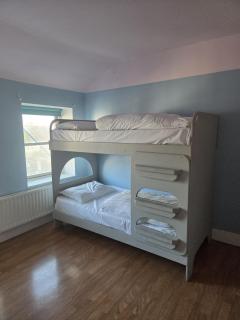 Hacketts Bar And Accommodation - 8