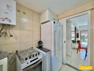 Beverly Hills por Be My Guest - 2