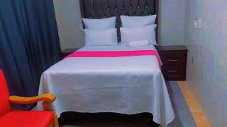 Crown Guest House - 1