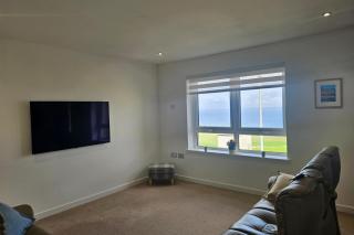 2 Bed Apartment Sleeps 4 - Seaviews - Free Parking - 4