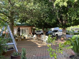 Kgale View Guest House - 0