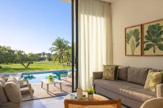 Stylish 2BD, Pool and Golf Views in Cocotal. - 0