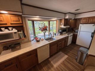 The Iris Garden Downtown Cottages and Suites - 8