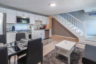 Spacious Home with Porch Sleeps 6 Near Pitt and UPMC - 0