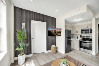 Prime South Beach 1BDR Condo Block from the Ocean 304 - 6