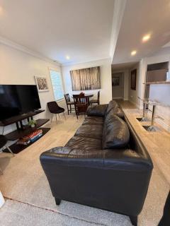 Main Floor 2BR Retreat 2 Parking 1 Bath and WiFi - 3