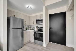 Stylish 1BR Stay Collins Ave 1 Min to Beach 207 - 8