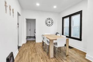 Stylish 4BR Home l Mins to Falls and All Attractions - 5