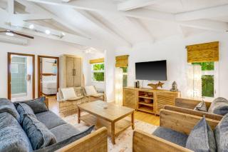 5 bed house walk to shops beach and restaurants - 5