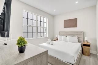Chic 2BR 2BA South Beach Spot Ocean 1 Min Away 202 - 2