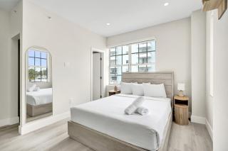 Chic 2BR 2BA South Beach Spot Ocean 1 Min Away 202 - 9