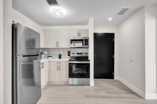 Chic 2BR 2BA South Beach Spot Ocean 1 Min Away 202 - 1
