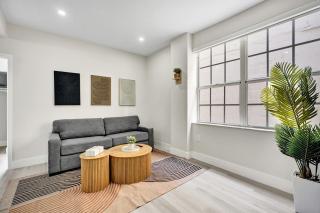 Chic 2BR 2BA South Beach Spot Ocean 1 Min Away 202 - 2