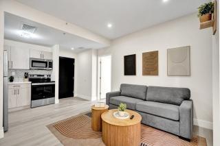 Chic 2BR 2BA South Beach Spot Ocean 1 Min Away 202 - 3
