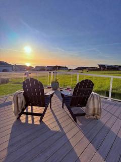 Whidbey Island 2 Bedroom Retreat with Shared Summer Pool Beach Access and Fast WiFi - 6