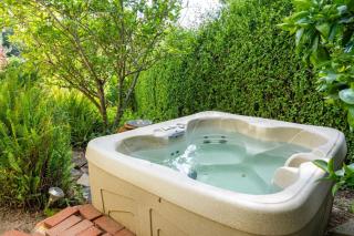 NEW Silver Lake Home with Jacuzzi and Fruit Garden - 7