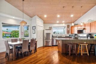 4 bd walk to shops restaurants and beach - 4