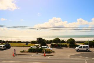 Coastal Living Two Bedroom Marine Parade - 9