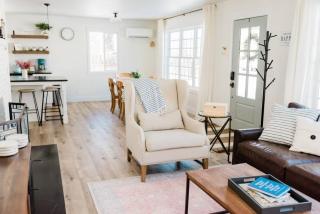 Newly Renovated Downtown Chelan with Patio and Dogs OK - 9