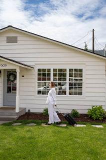 Newly Renovated Downtown Chelan with Patio and Dogs OK - 2