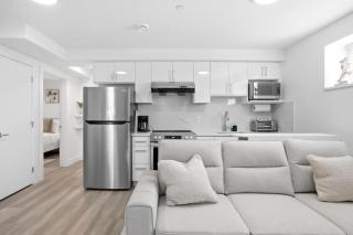 Rare City Find. Central Home w Fresh Outdoor Space - 0