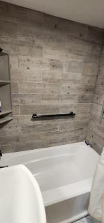 Pet Friendly 2 Bedroom Irwin Home with Fast WiFi Near Monroeville Convention Center and UPMC East - 4