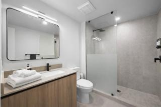 F2805 Corner 1BR with 180 Balcony a Pool and Gym in Downtown Miami - 9
