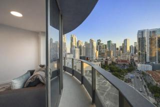 F2805 Corner 1BR with 180 Balcony a Pool and Gym in Downtown Miami - 3