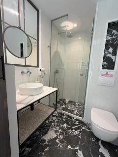 MUSES LUXURY SUITES - 3