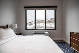 Ski-In Ski-Out, Hot Tub, Fitness, Free Ski Waxes, Free Shuttle and Game Room - 4