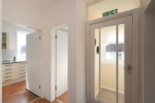 Goldie Apartment 2BR flat - 6