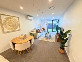 Central Christchurch One Bedroom Apartment - 9