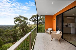 Sky Suite - A Panoramic Designer Studio in the Hills - 3