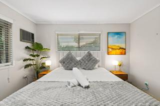 Affordable Stay Private and Convenient Near Shops - 6