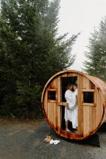 New Mt Rainier Aframe with Sauna and Hot Tub near White Pass - 5