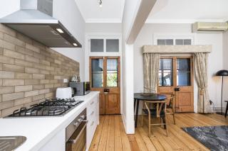 Apartment Faro - Heart of South Freo with Parking - 0