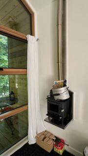 Riverside Getaway and Wood-Fired Sauna - 4