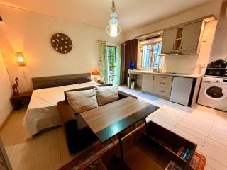 Charming Studio Near Pereybere Beach - 4