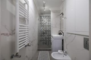 Urban Comfort - Central Apartment with terrace - 1