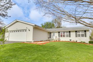Rural Family Retreat w/ Deck & Yard in Capron! - 0