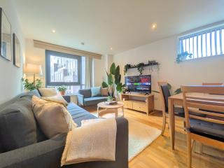 Morden 2-Bedroom Apt in Heart of City Centre - 7
